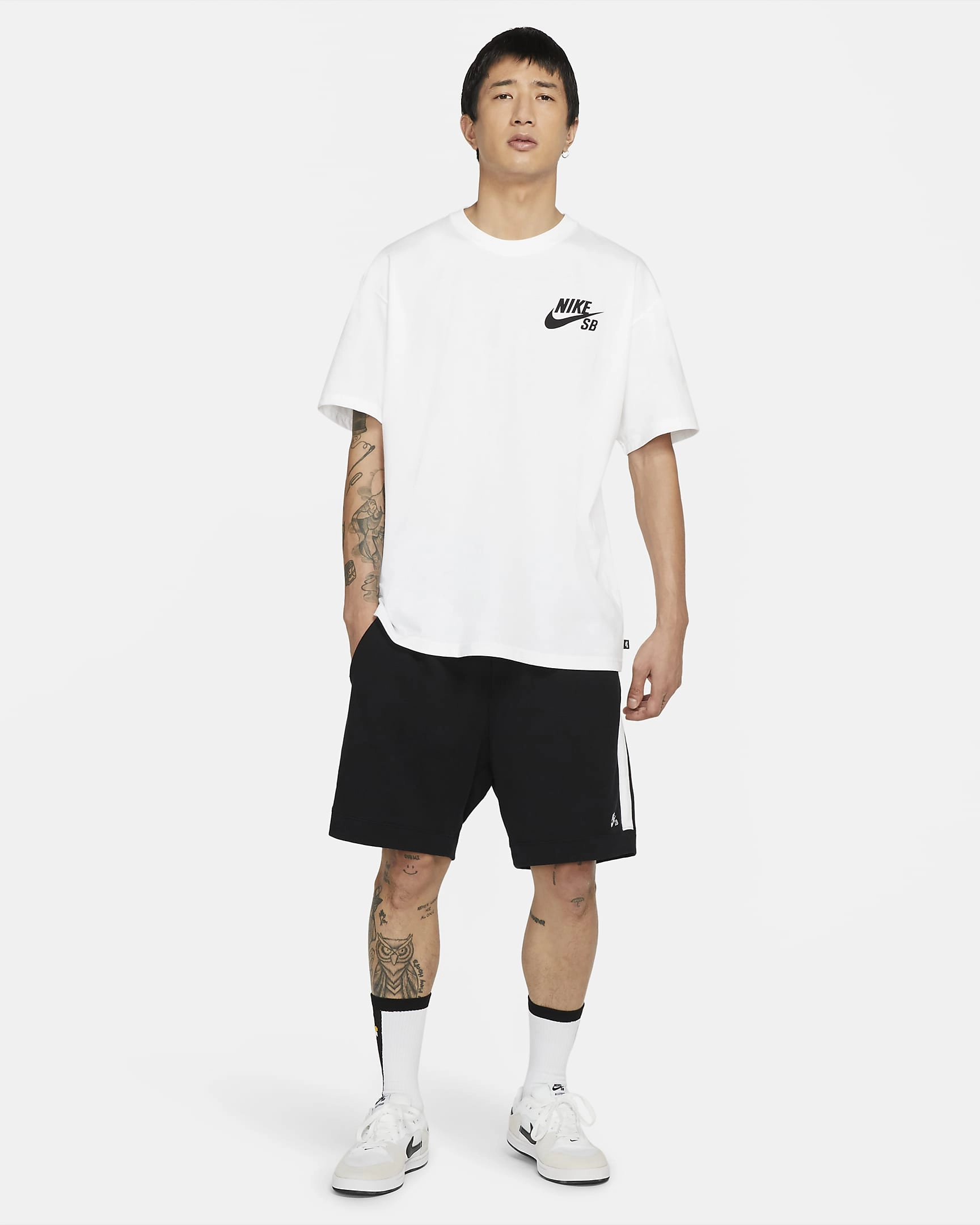 Nike SB Logo Skate T-Shirt: Dein Statement auf Rädern - Rollen, rocken, Nike!